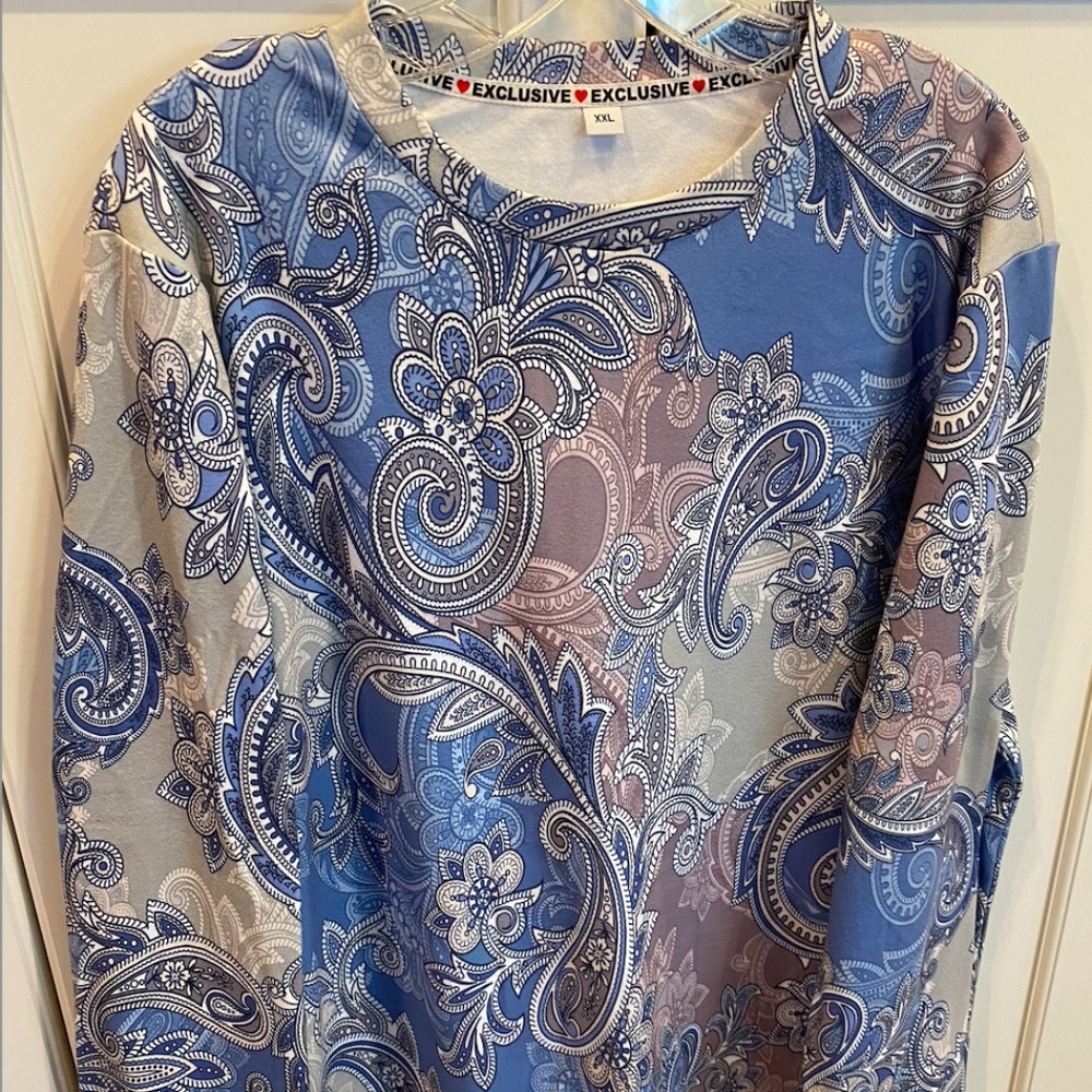 NWOT Fashion Sweatshirt